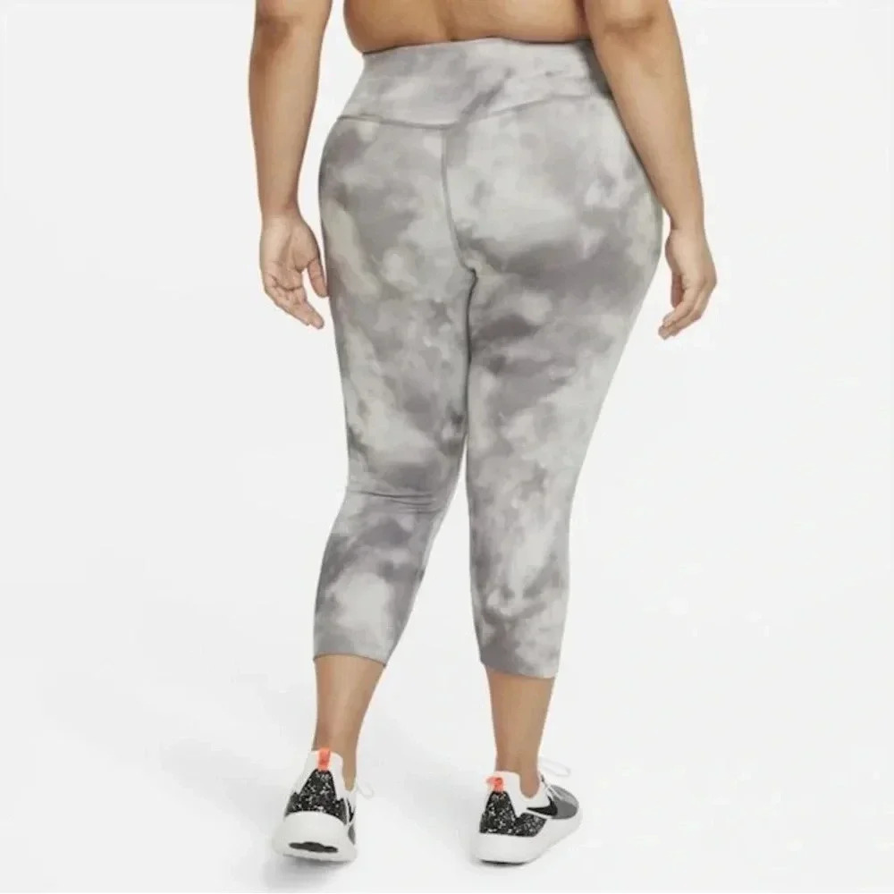 *NEW* Women's Nike One Mid-Rise Leggings - Picture 2 of 8